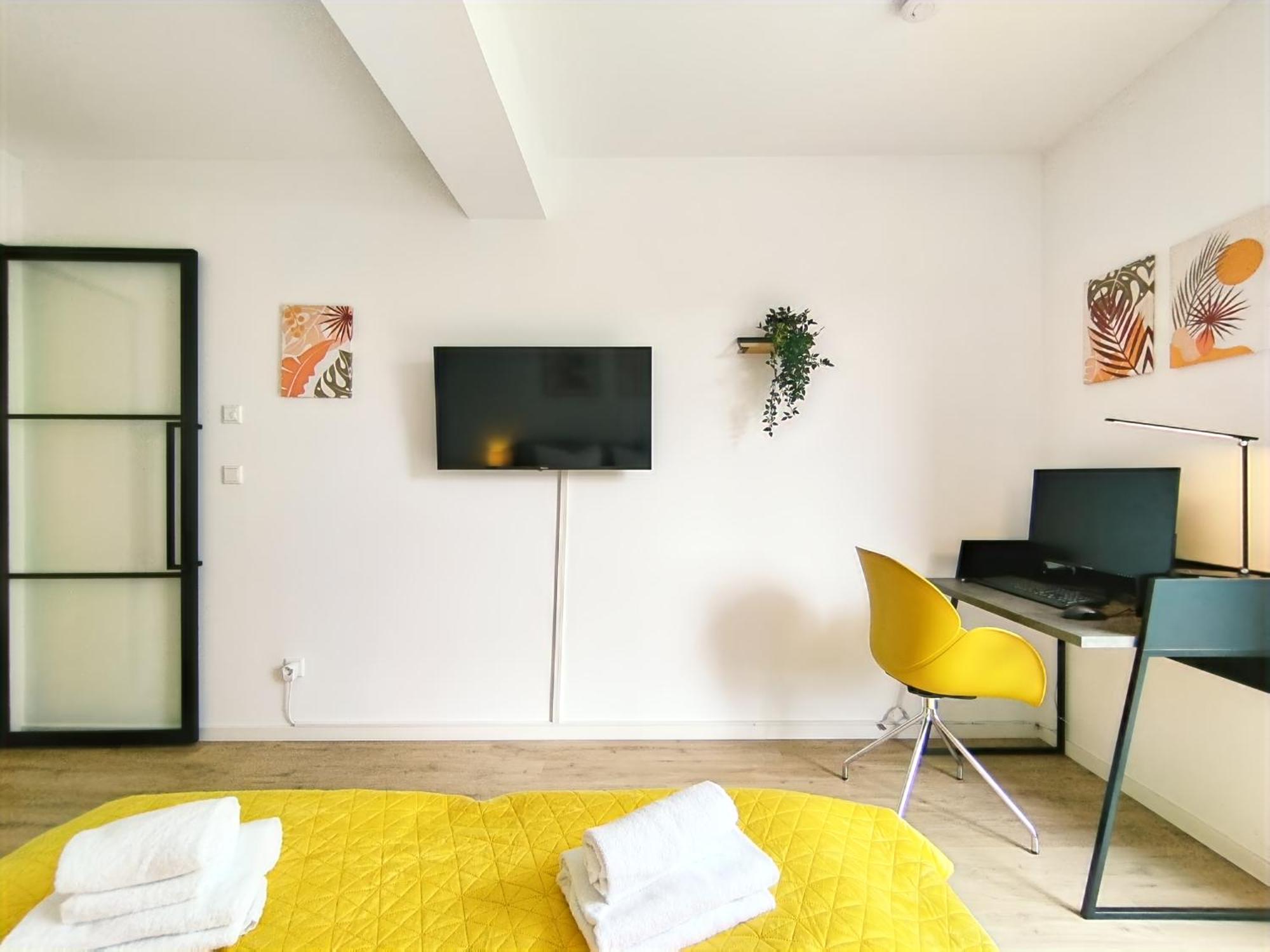 Bright Apartment Fuer Bis Zu 5 Erlangen Exterior photo